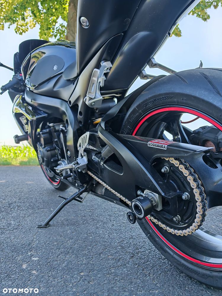 Suzuki GSX-R - 6