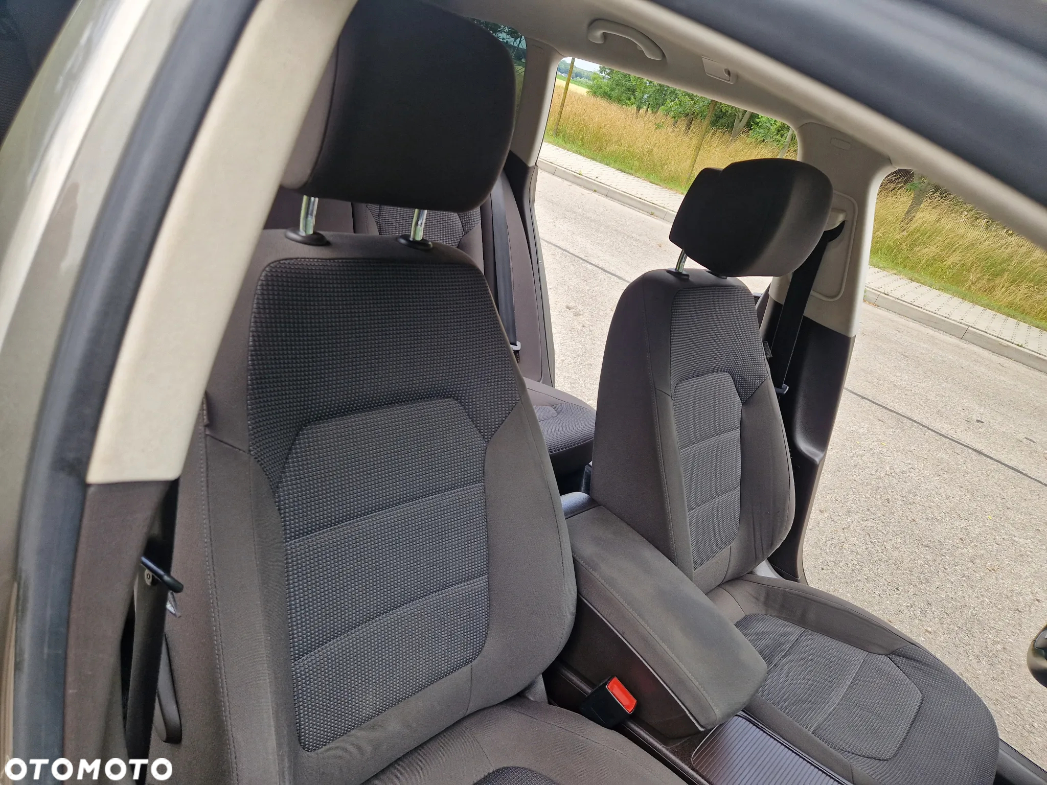 Volkswagen Passat 2.0 TDI Edition 40 - 26