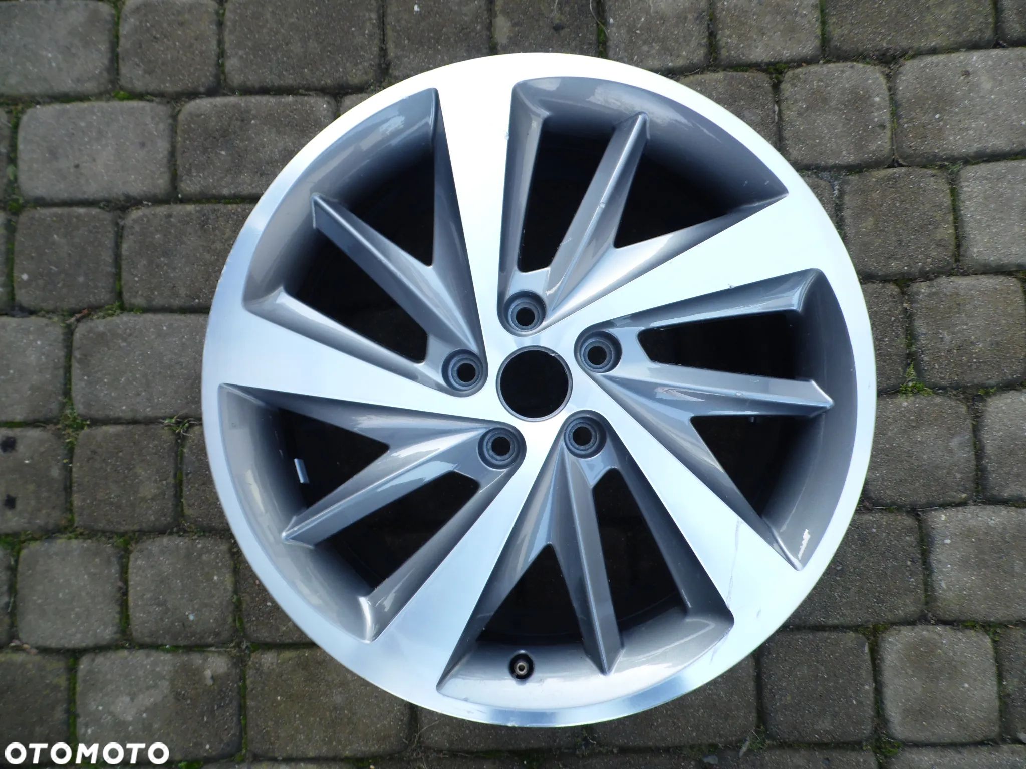 Felga 18'' 5x112 Seat 5F0601025E 7,5x18 ET51 - 1