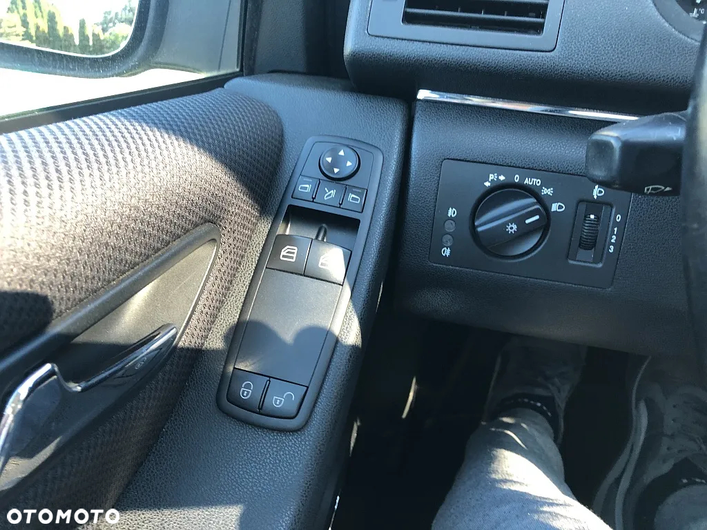 Mercedes-Benz Klasa B 200 SPORT EDITION - 18
