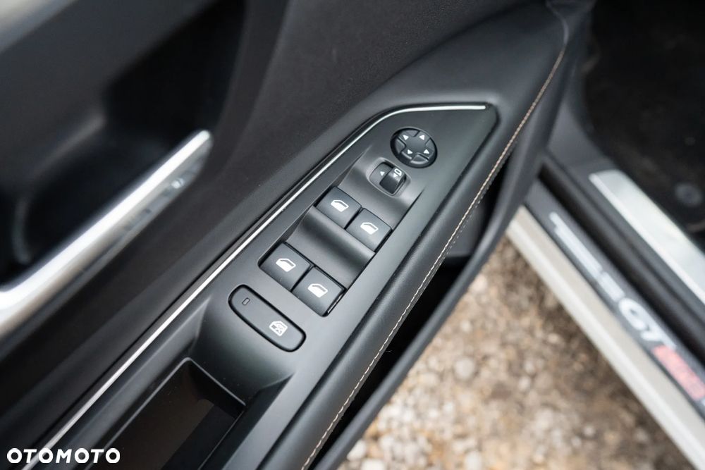 Peugeot 3008 THP 165 EAT6 Stop & Start Allure - 11