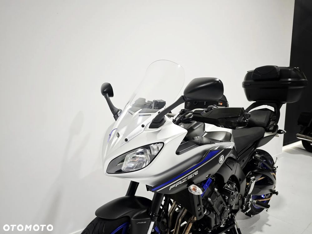 Yamaha FZ - 19