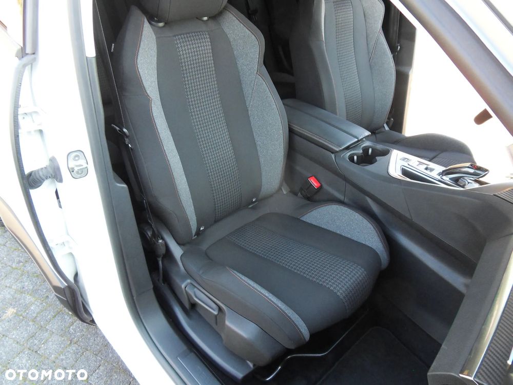 Peugeot 3008 1.5 BlueHDi Allure S&S EAT8 - 15