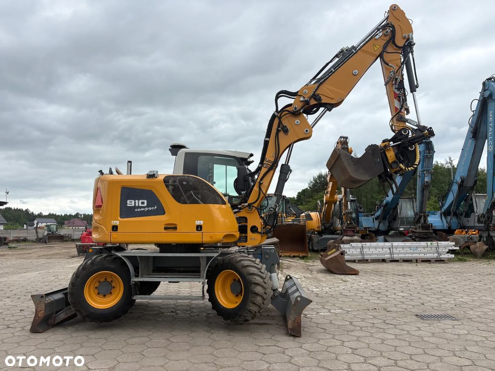 Liebherr A910 Compact - 4