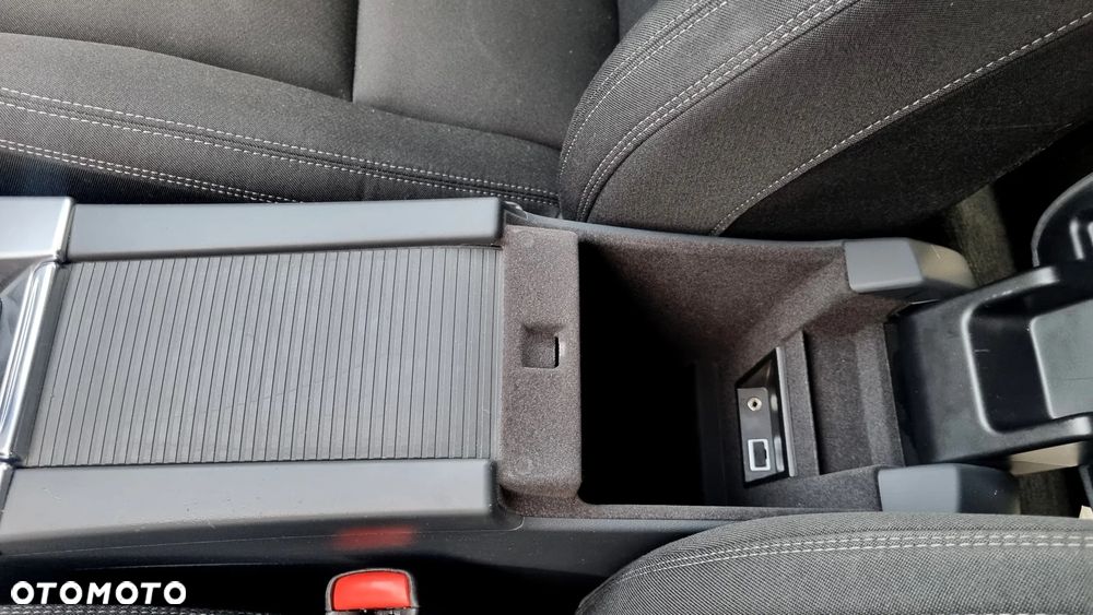 Volvo XC 60 D3 Momentum - 35