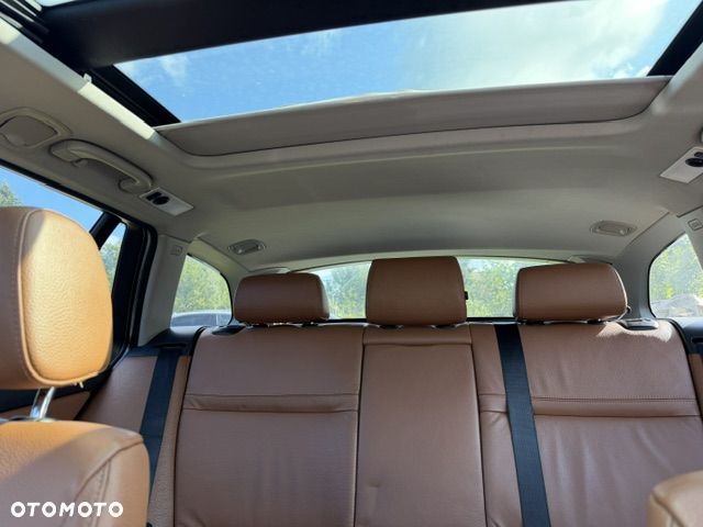 BMW Seria 3 320d xDrive - 27