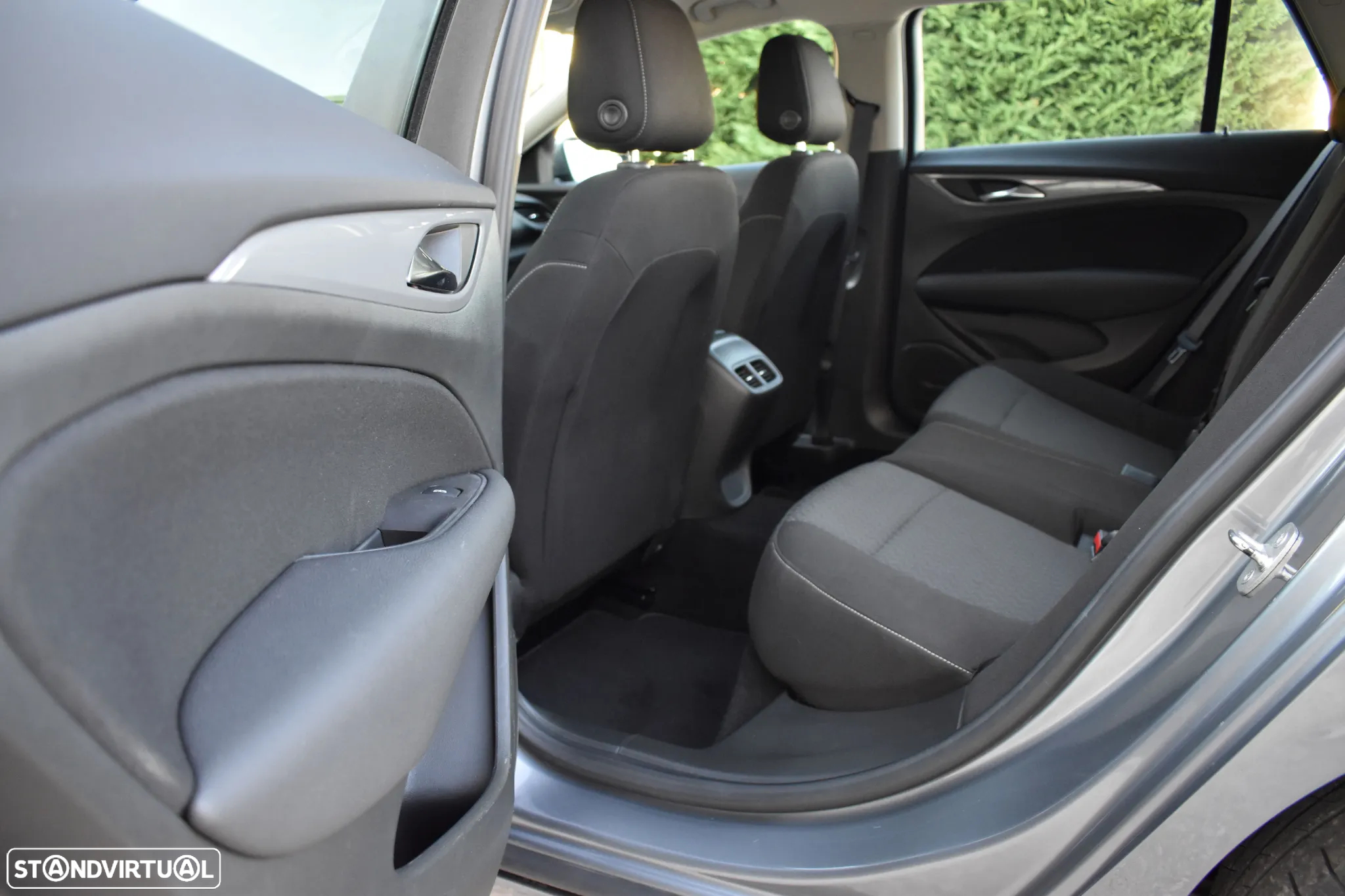 Opel Insignia Sports Tourer 1.6 CDTi Business Edition - 14