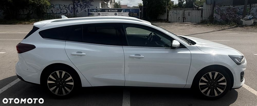 Ford Focus 1.0 EcoBoost Titanium Design - 9