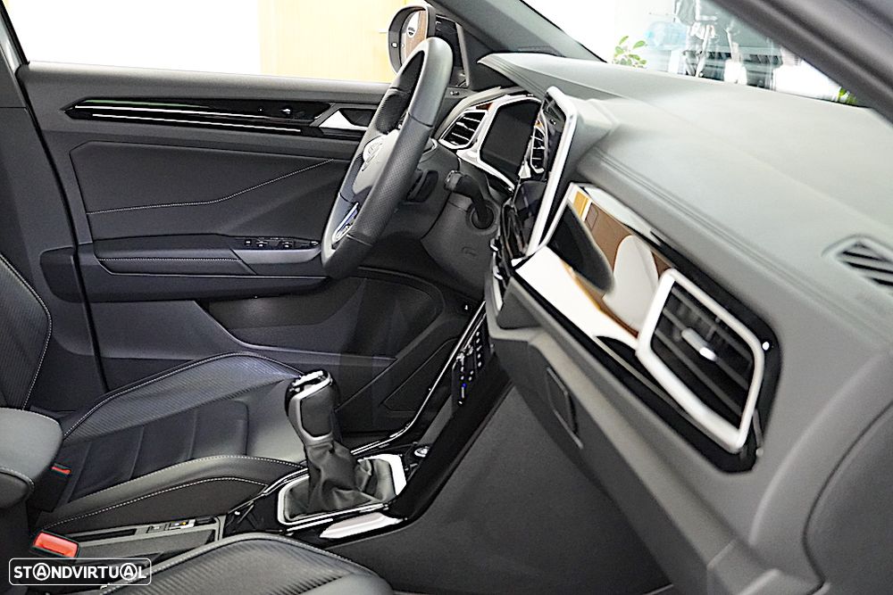 VW T-Roc 2.0 TDI R-Line DSG - 27