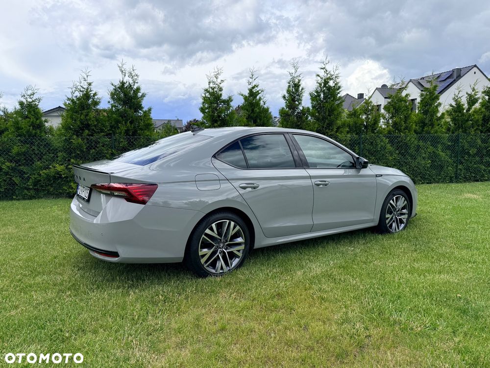 Skoda Octavia 2.0 TDI Sportline DSG - 19