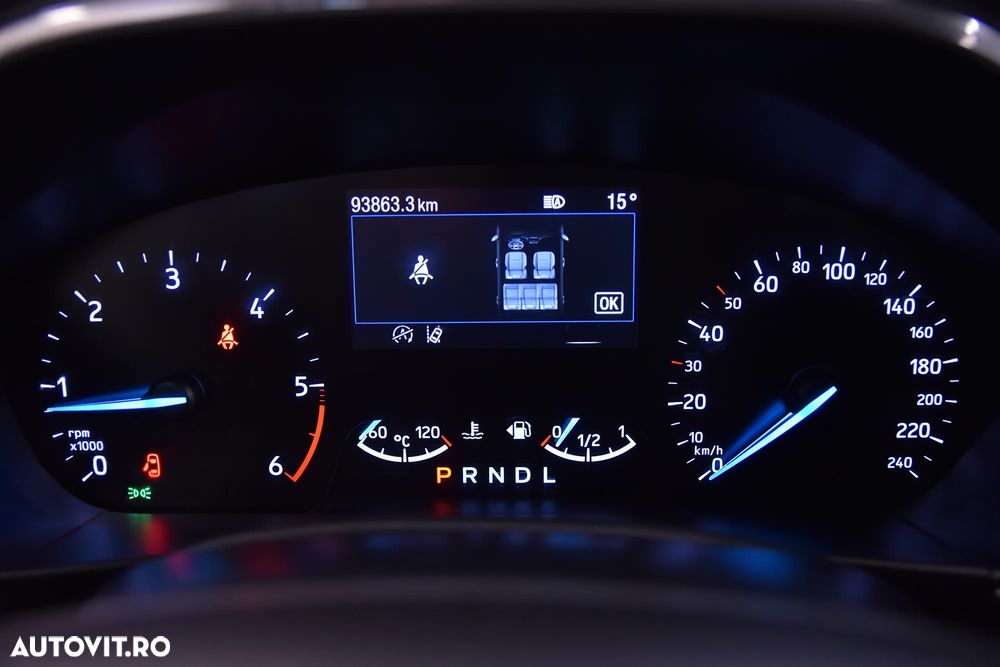 Ford Focus - 10