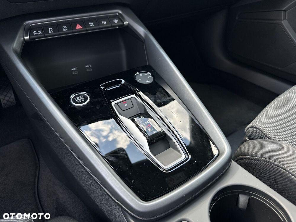 Audi A3 Limousine TFSI mHEV 110 kW S Line S tronic - 27