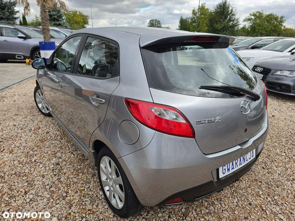 Mazda 2 - 8