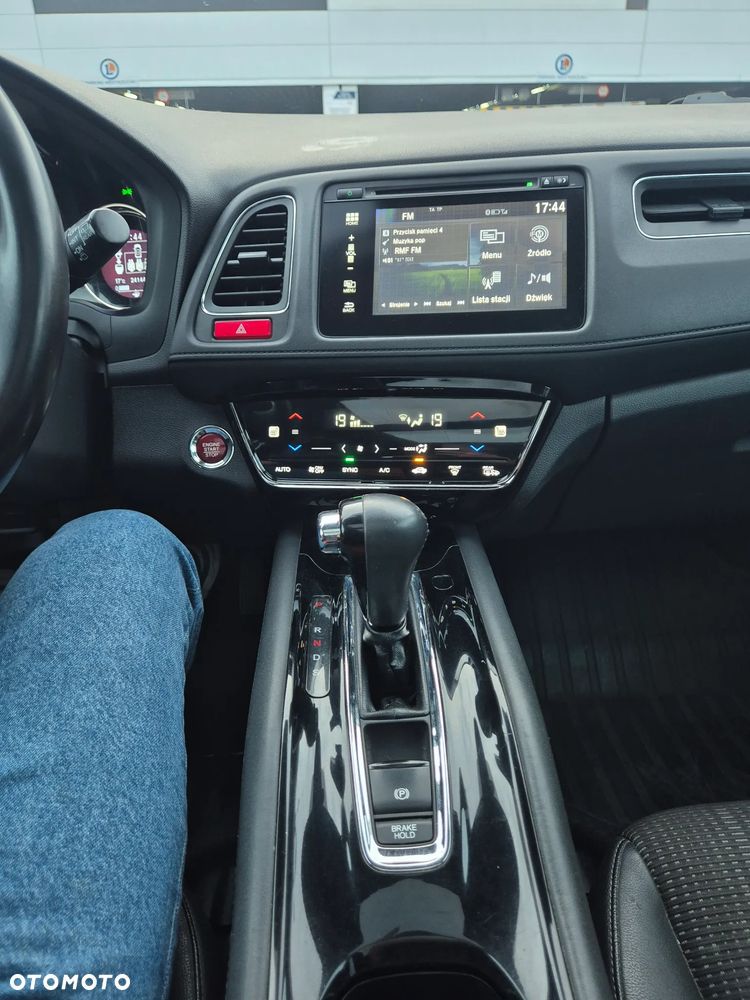 Honda HR-V 1.5 i-VTEC CVT Executive - 17