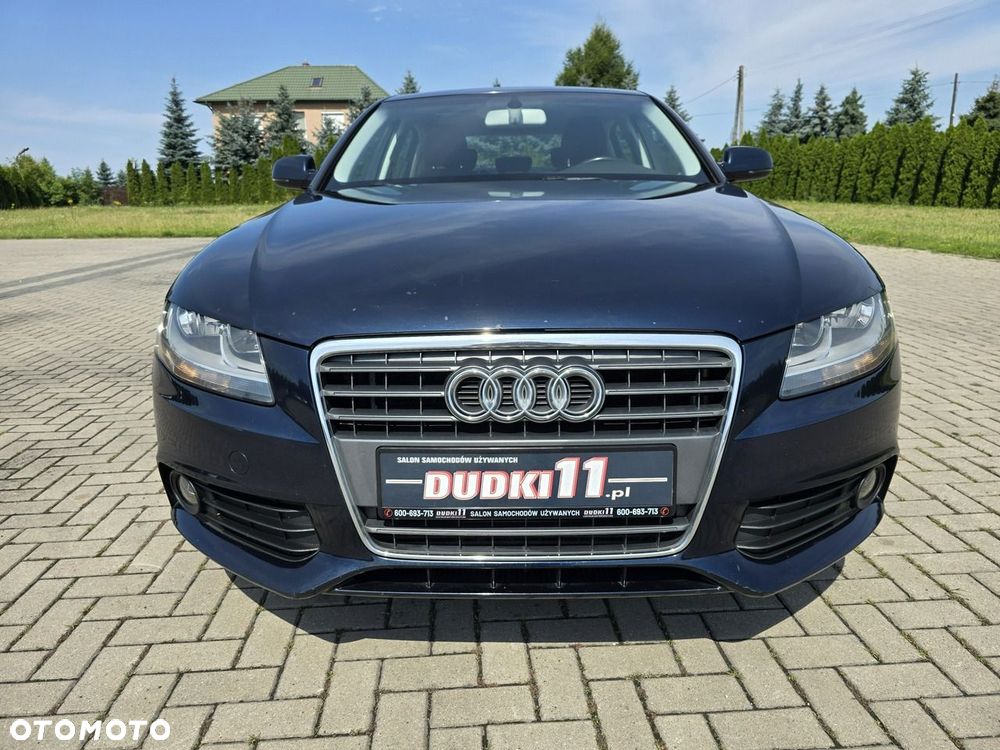 Audi A4 Limousine - 4