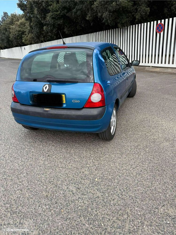 Renault Clio 1.5 dCi Privilège - 11