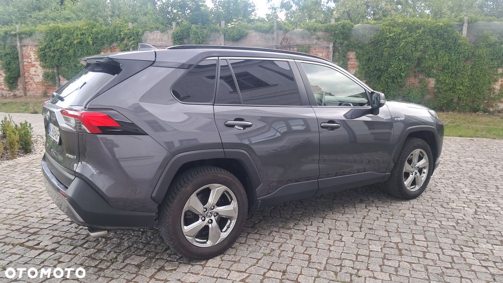 Toyota RAV4 - 8
