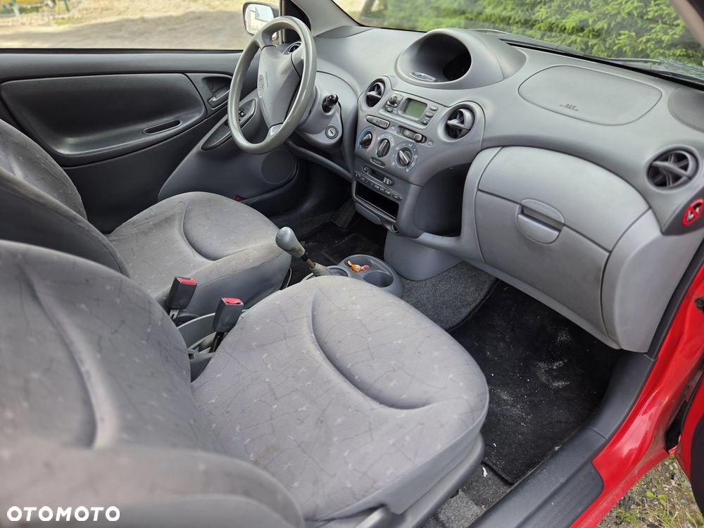 Toyota Yaris - 7