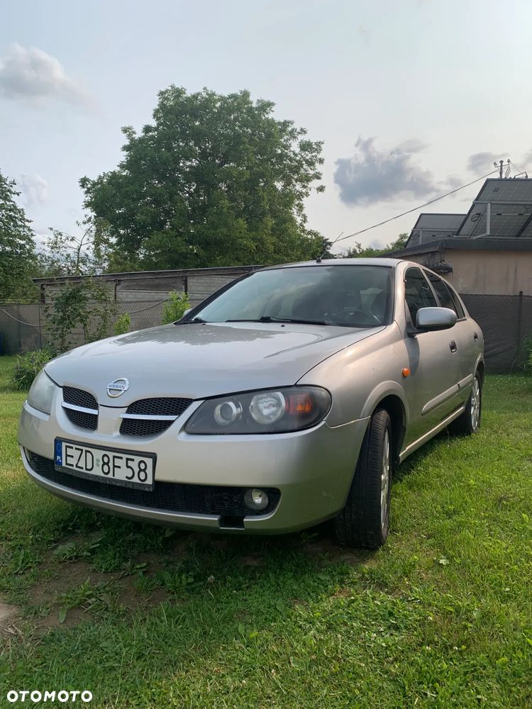 Nissan Almera