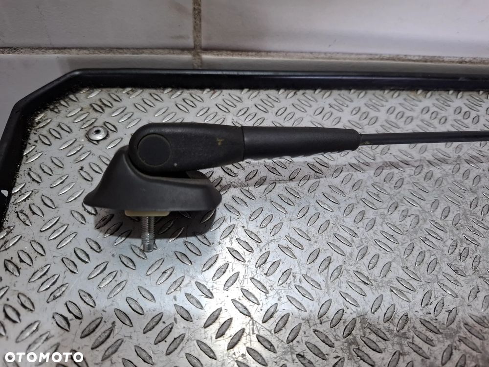 Antena dachowa Renault Master IV 2019 rok - 2
