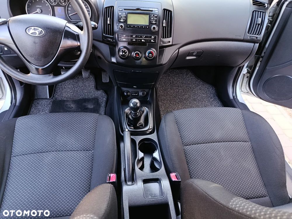 Hyundai i30 1.4 Blue Comfort - 27