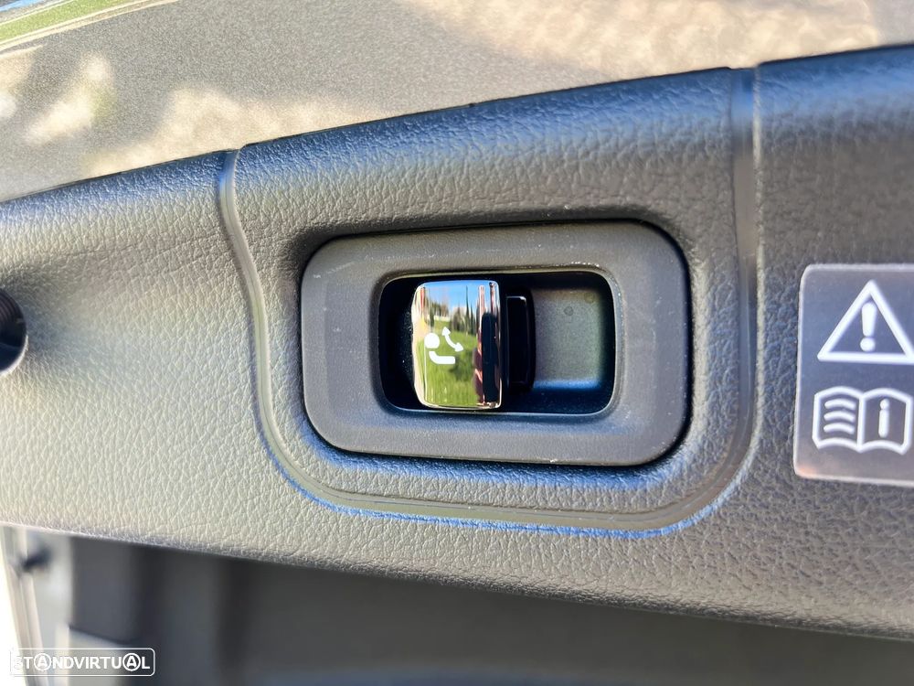 Mercedes-Benz C 400 e 4Matic AMG Line - 17