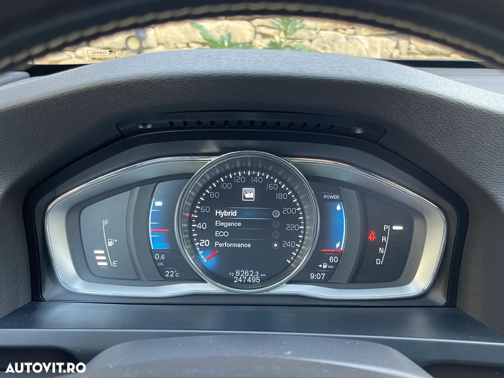 Volvo V60 D6 Twin Engine Geartronic RDesign - 37
