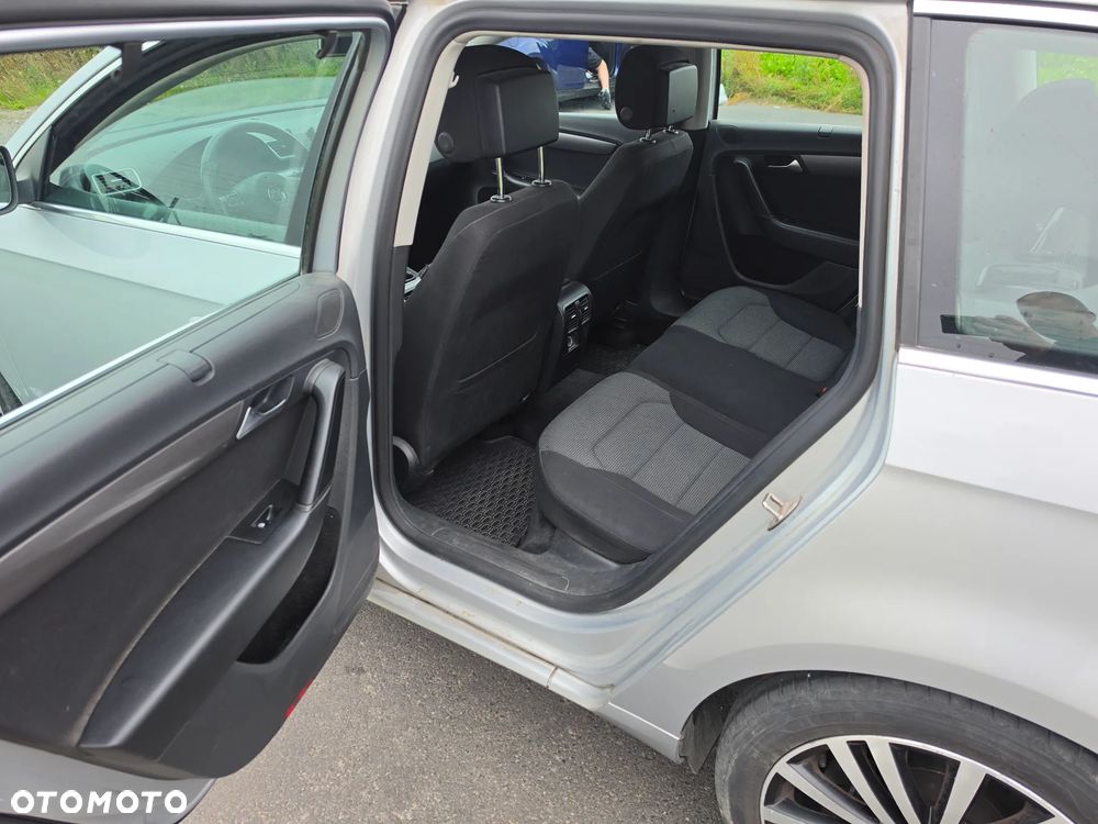Volkswagen Passat 1.8 TSI Comfortline - 11