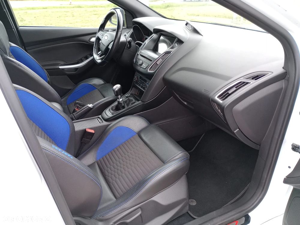 Ford Focus Turnier 2.0 EcoBoost ST - 19