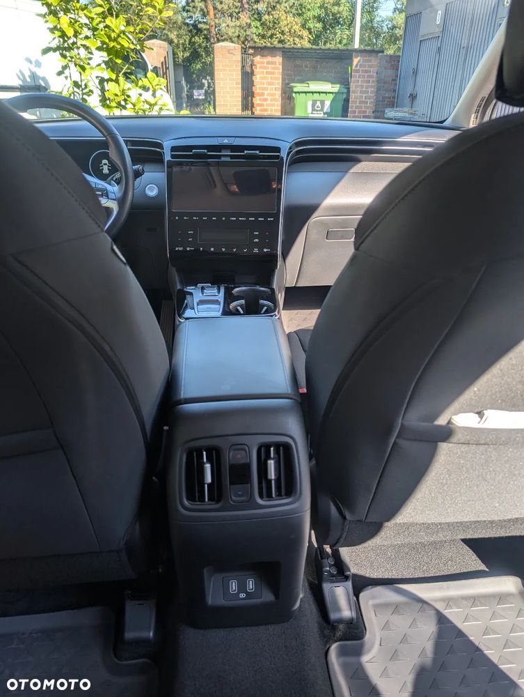 Hyundai Tucson 1.6 T-GDi HEV Executive 2WD - 18