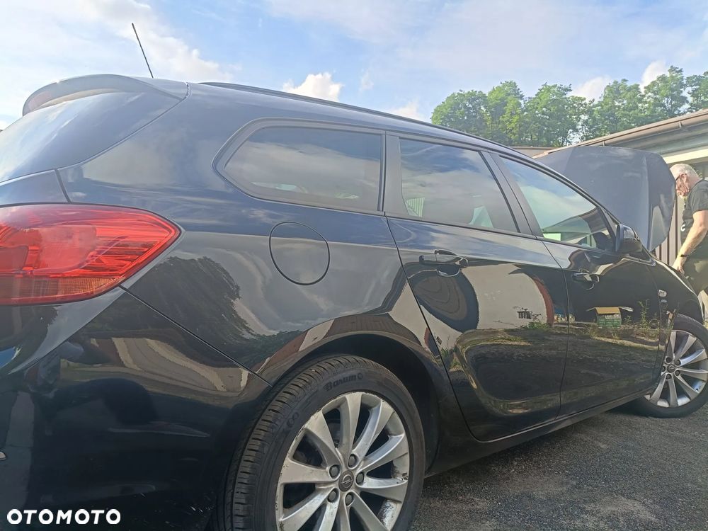 Opel Astra 1.4 T Sport - 4