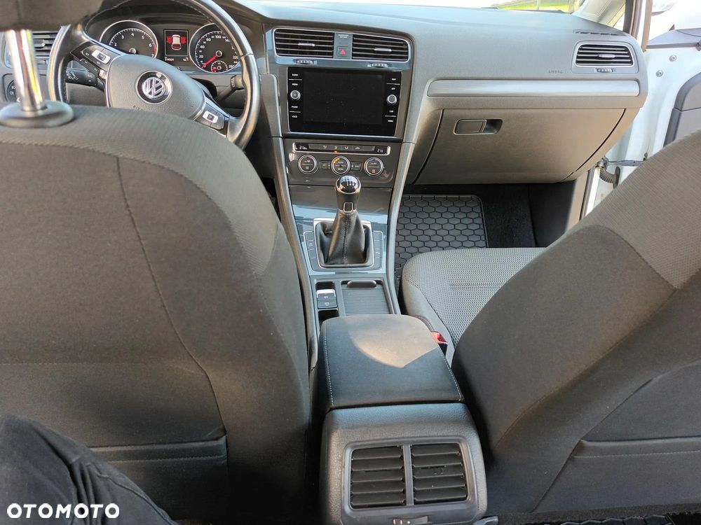 Volkswagen Golf 1.5 TSI BMT Comfortline - 15