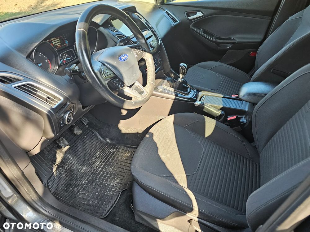 Ford Focus - 11