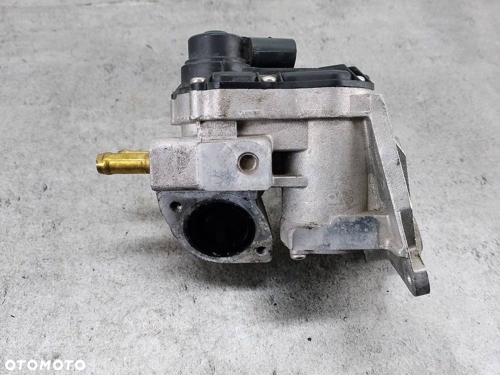 ZAWÓR EGR VW PASSAT B6 2.0 FSI - 3