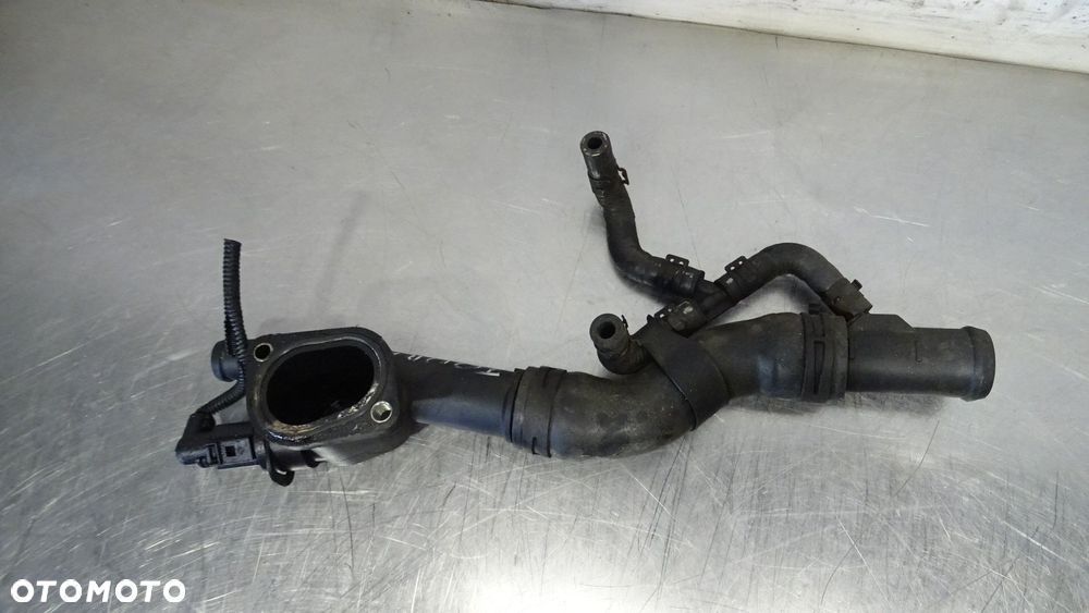 OBUDOWA TERMOSTATU VOLKSWAGEN TOURAN I 2.0 - 3