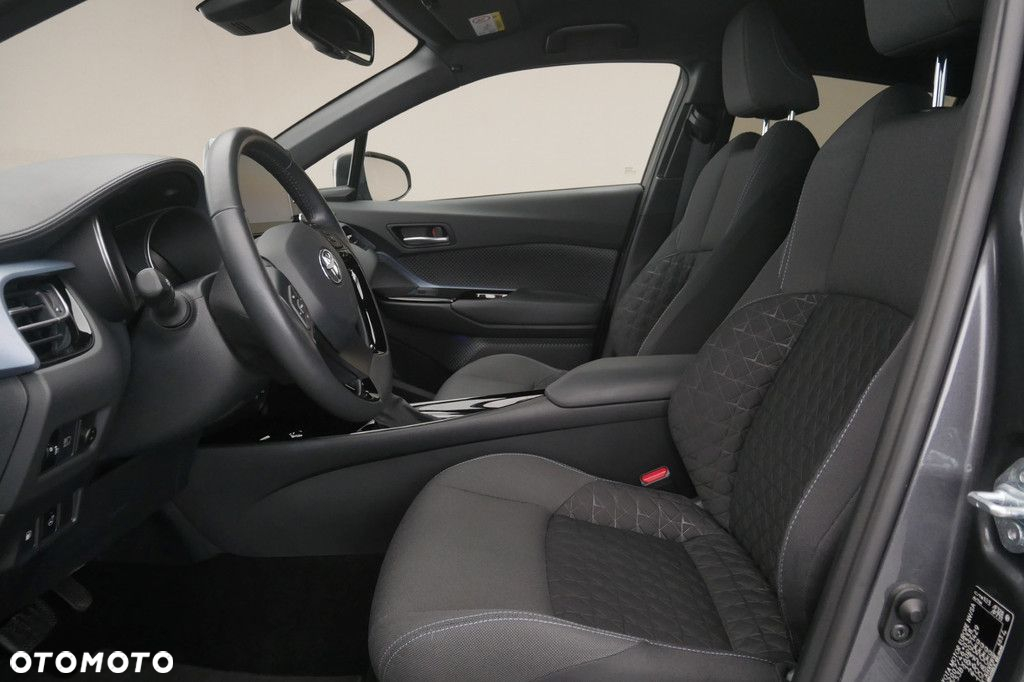 Toyota C-HR - 12