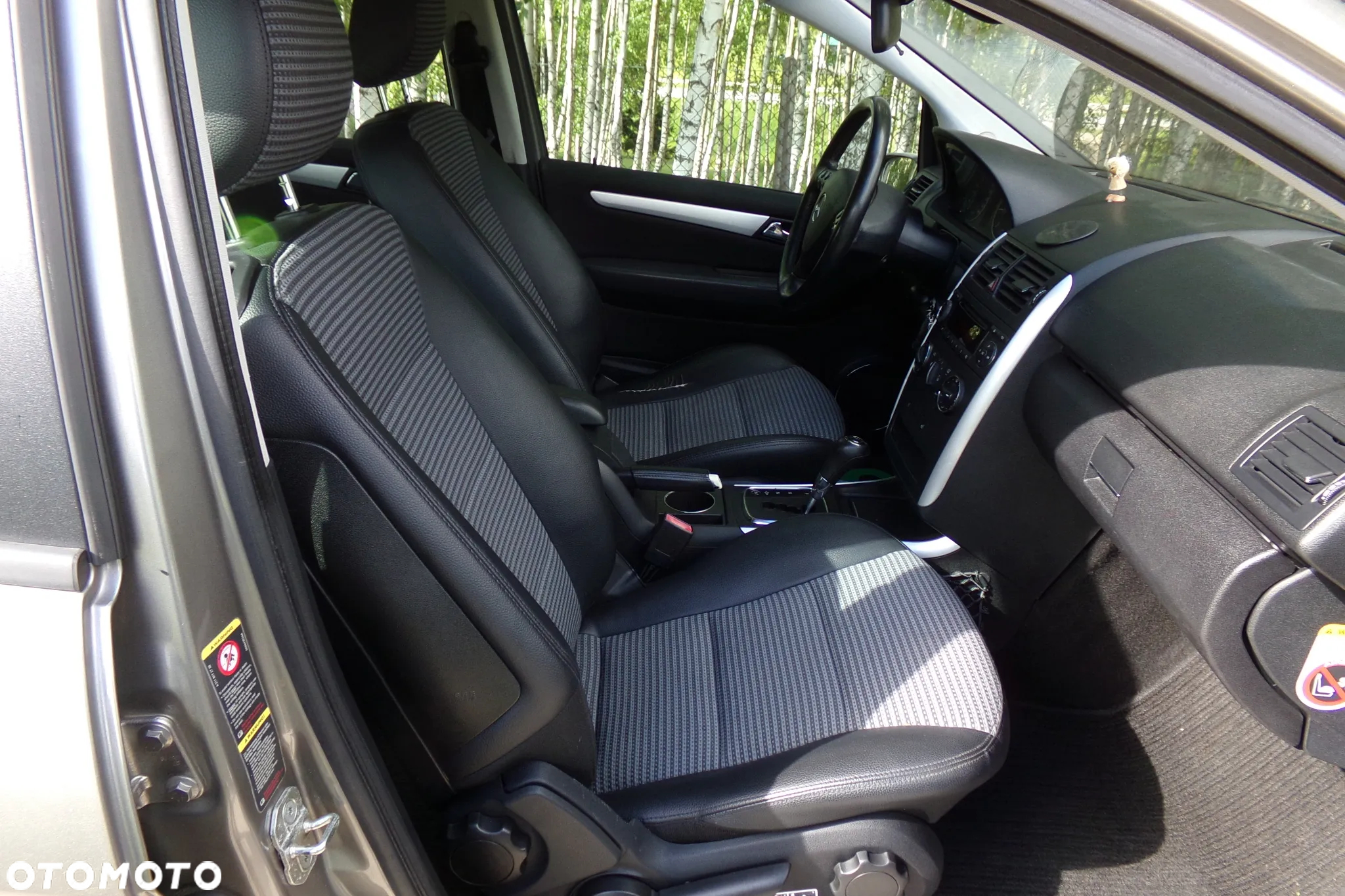Mercedes-Benz Klasa A 180 CDI Autotronic Avantgarde - 14