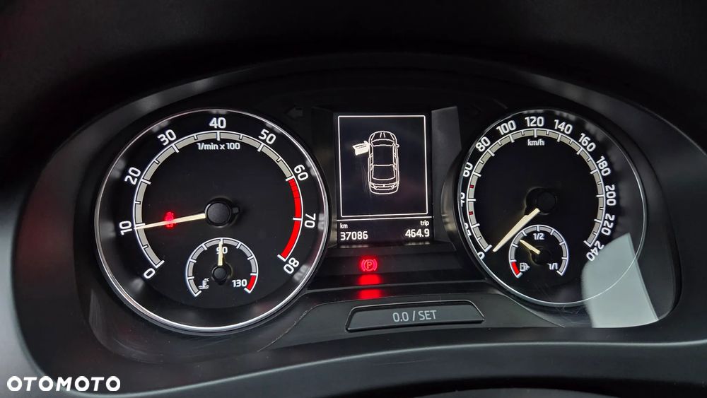 Skoda RAPID 1.0 TSI Ambition - 23