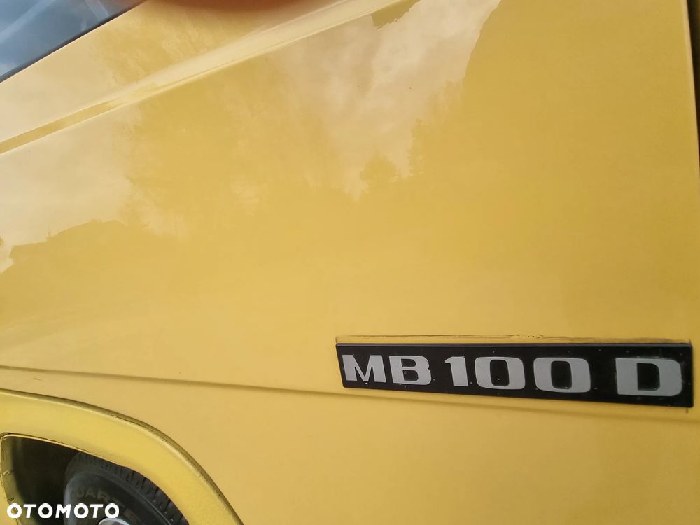 Mercedes-Benz MB-100 DL - 11