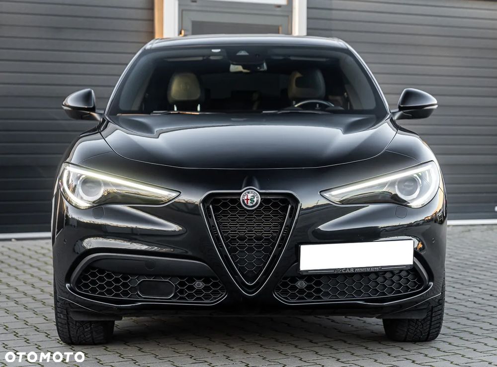 Alfa Romeo Stelvio 2.0 Turbo 16V AT8-Q4 Veloce - 4