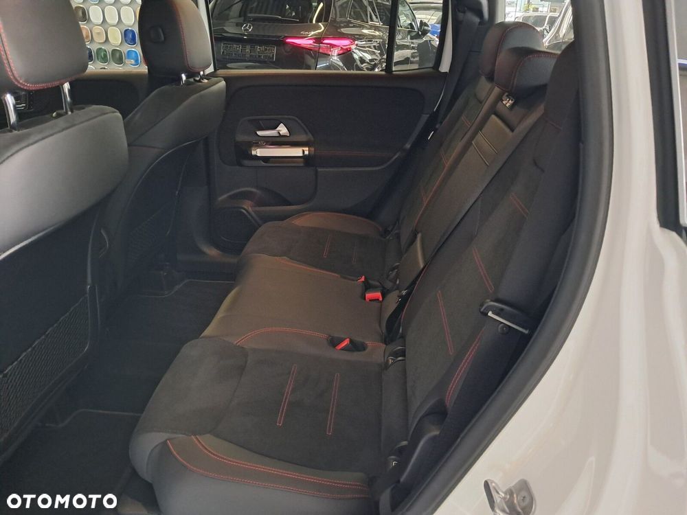 Mercedes-Benz GLB - 30