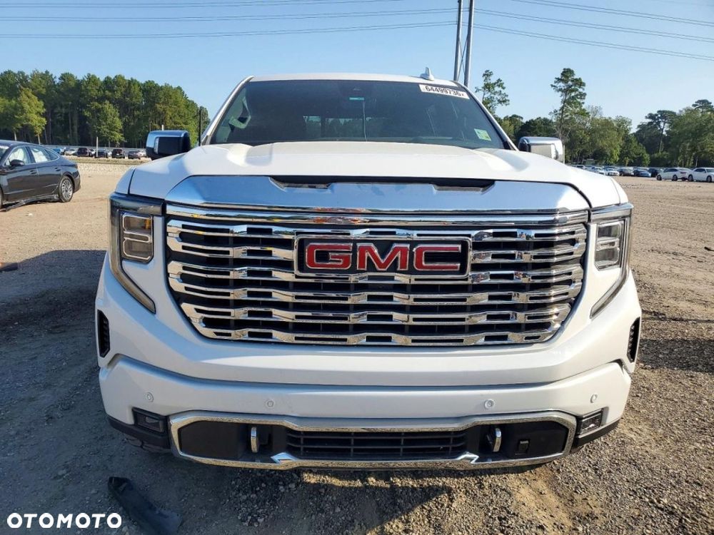 GMC Sierra - 3