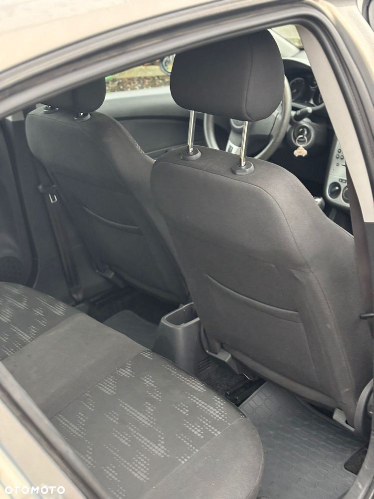 Opel Corsa - 4
