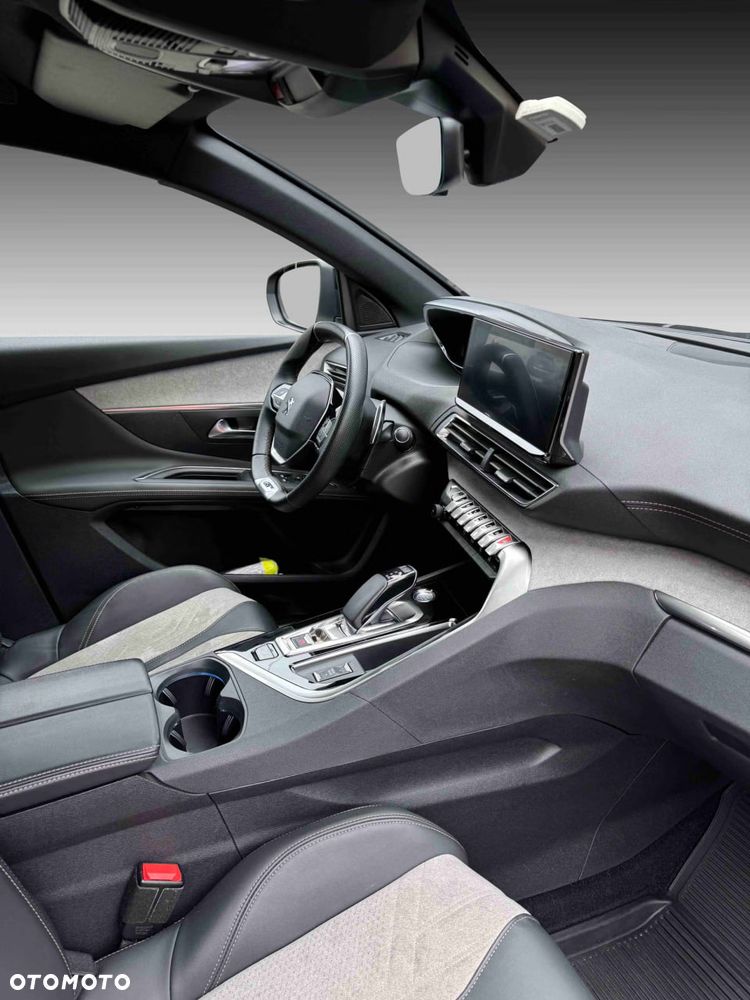 Peugeot 3008 1.6 PureTech HYbrid4 GT Line S&S EAT8 - 13