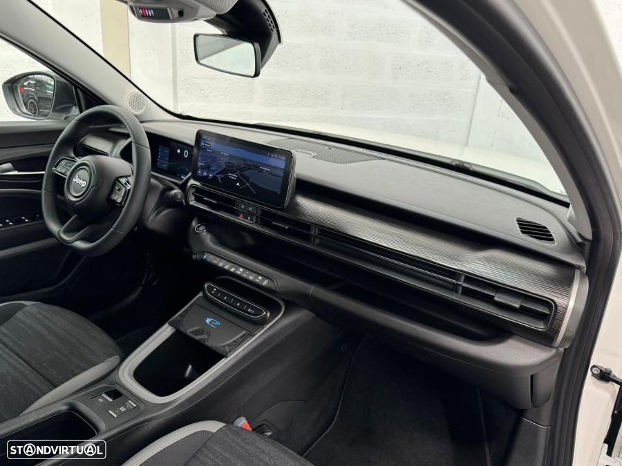 Jeep Avenger 54 kWh Summit - 45