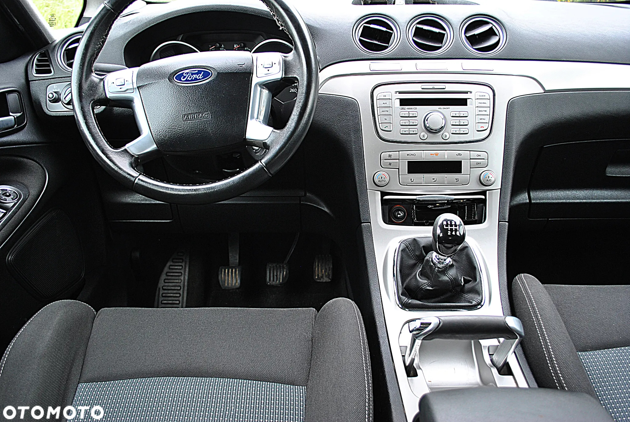 Ford S-Max 2.0 TDCi DPF Titanium - 13
