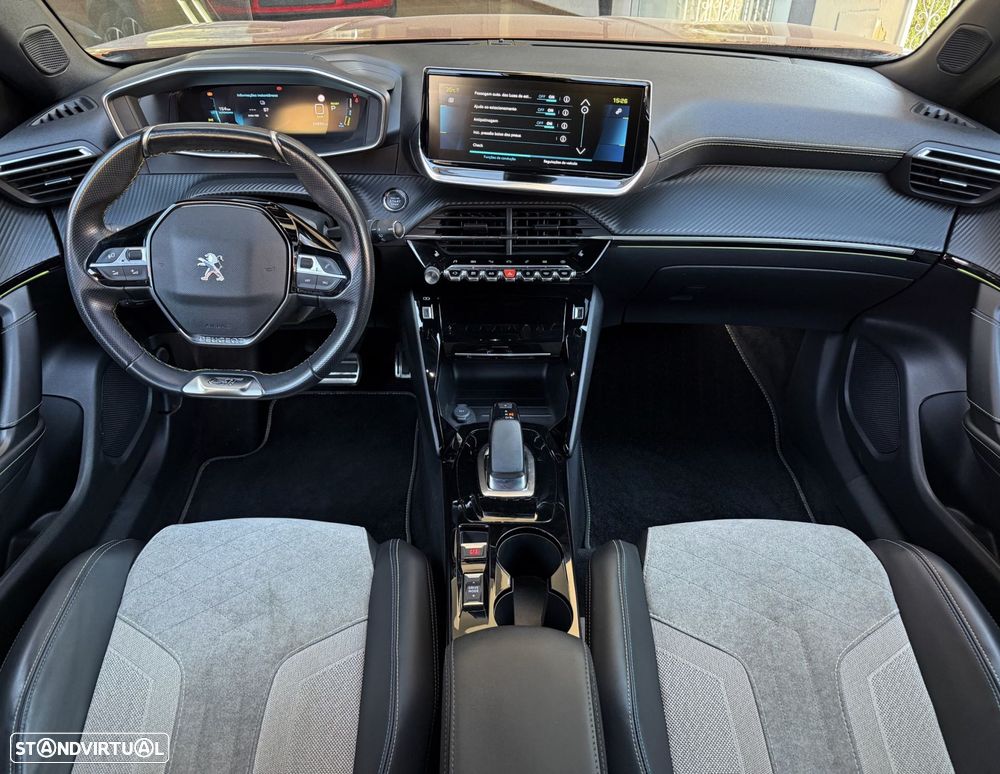 Peugeot e-2008 50 kWh GT - 7