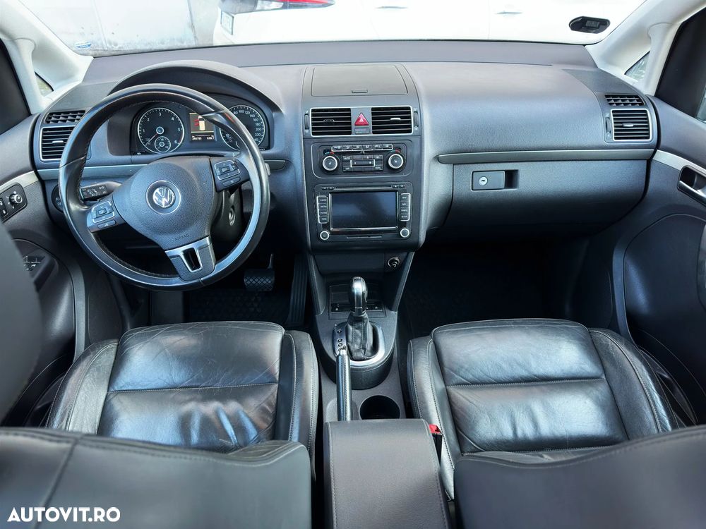 Volkswagen Touran 2.0 TDI DPF DSG Highline - 6