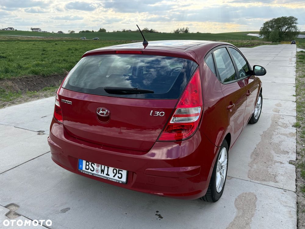 Hyundai i30 1.4 Base - 12