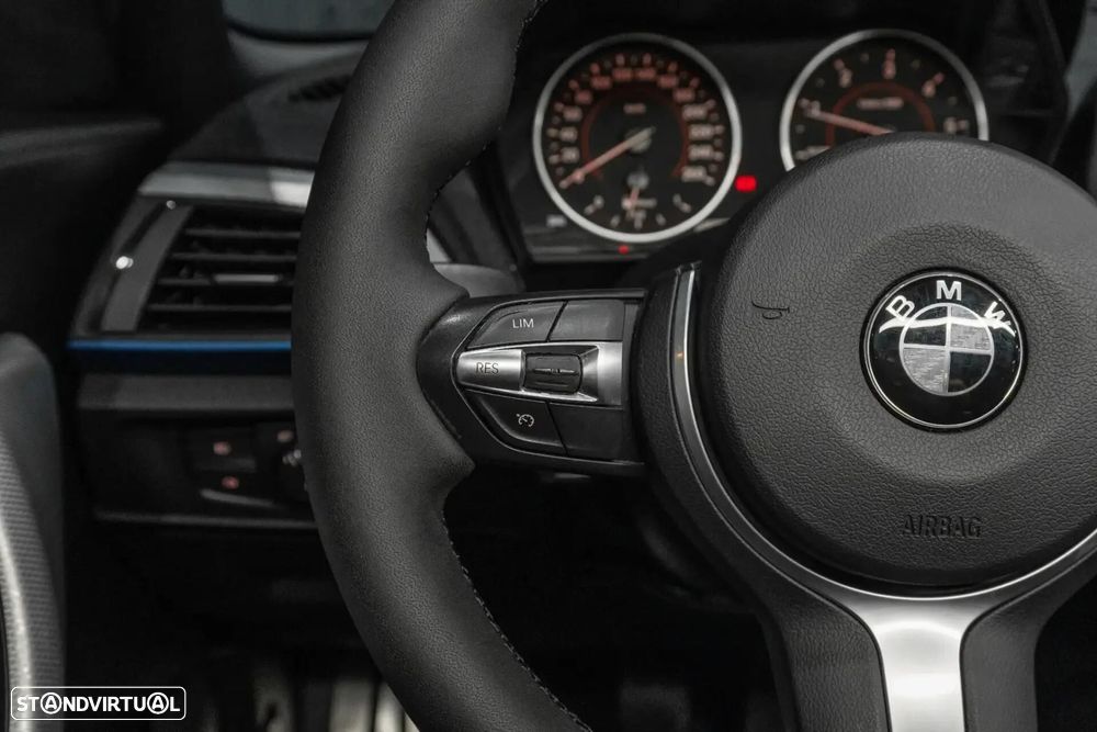 BMW 120 d Pack M - 12